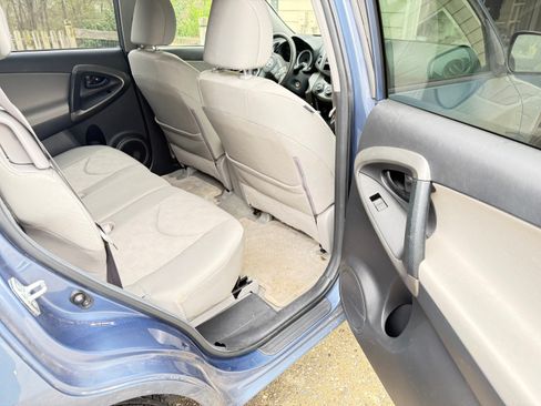 Used 2010 Toyota RAV4 4WD image 4