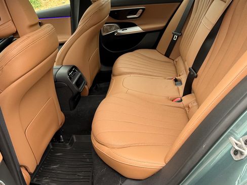 Used 2025 Mercedes-Benz E 450 4MATIC Sedan image 6