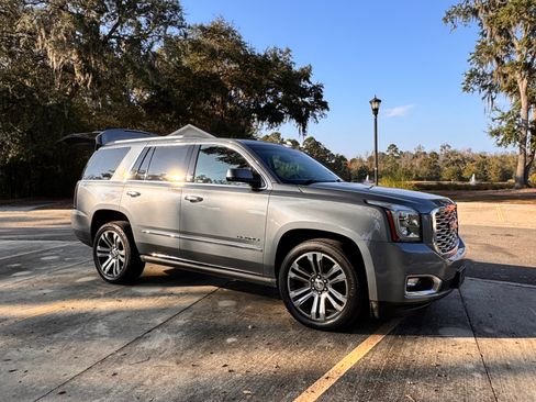 Used 2019 GMC Yukon Denali w/ Denali Ultimate Package image 1