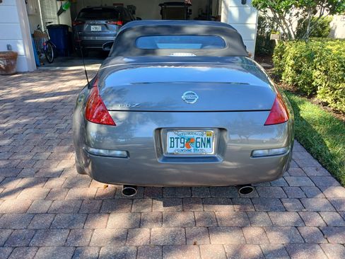 Used 2007 Nissan 350Z Enthusiast image 2