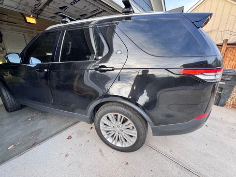 Used 2019 Land Rover Discovery SE image 20