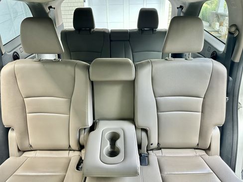 Used 2017 Honda Pilot EX-L image 10