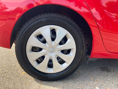 Used 2014 Toyota Prius C Three image 12