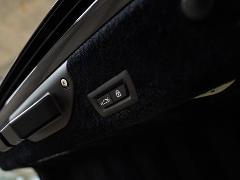 Used 2015 Rolls-Royce Wraith image 26