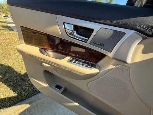 Used 2014 Jaguar XF 3.0 image 14