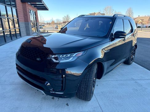 Used 2018 Land Rover Discovery HSE Luxury image 2