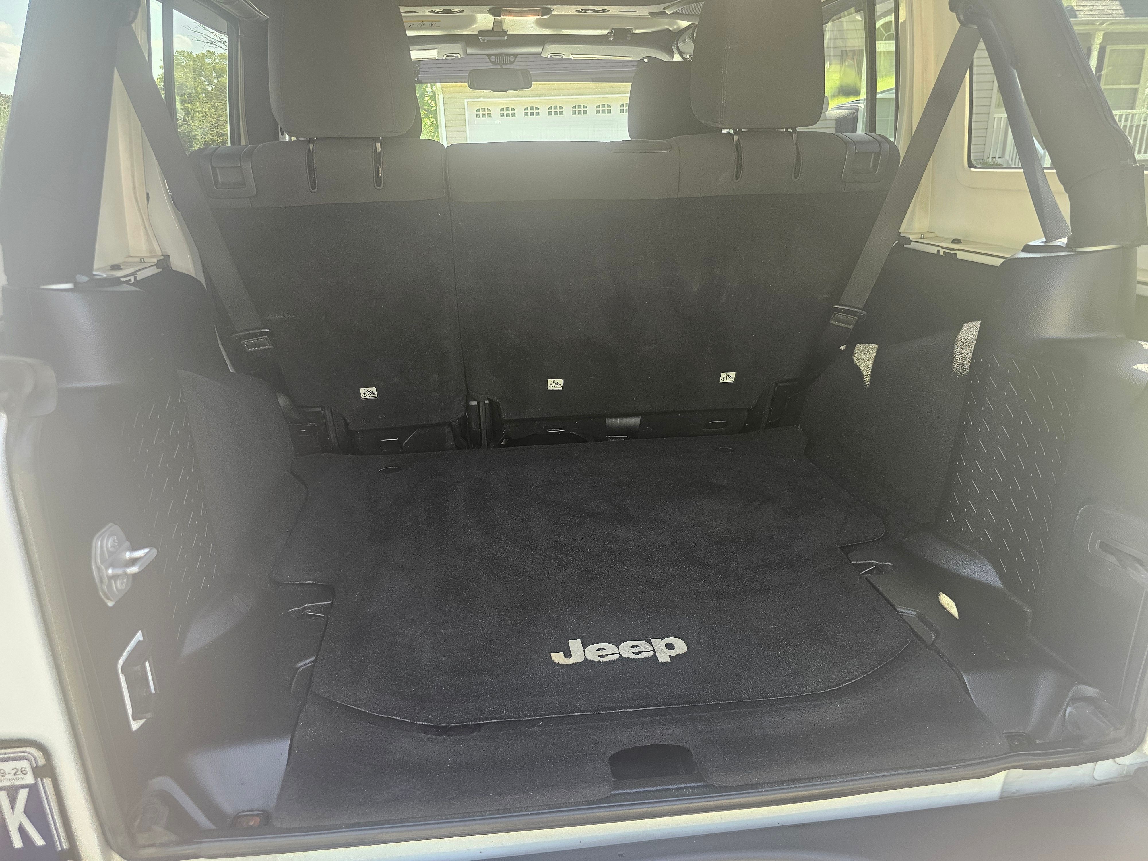 Used 2015 Jeep Wrangler Unlimited Sport w/ Quick Order Package 24S AWD/4WD image 10