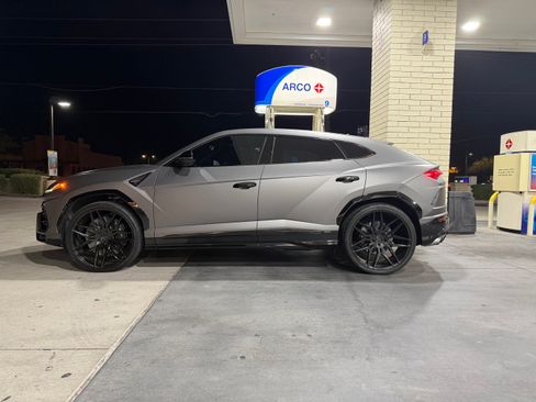 Used 2019 Lamborghini Urus image 8