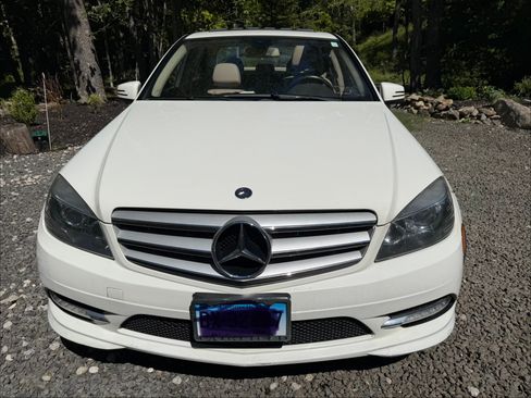 Used 2011 Mercedes-Benz C 300 4MATIC Sedan image 1