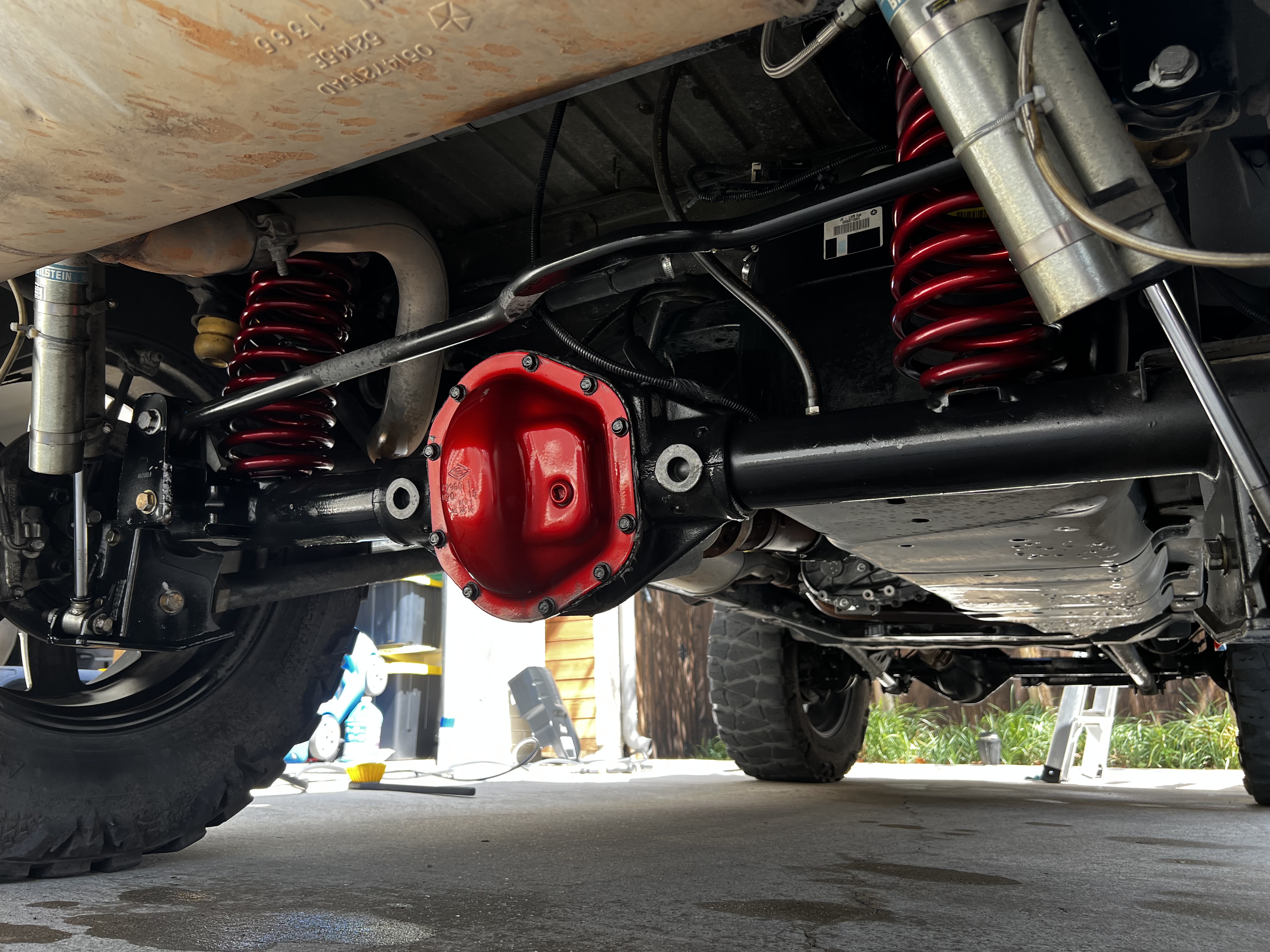 Used 2015 Jeep Wrangler Unlimited Rubicon w/ Connectivity Group AWD/4WD image 12