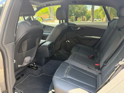 Used 2019 Audi e-tron Premium Plus AWD/4WD image 6