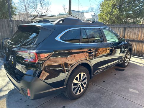 Used 2022 Subaru Outback Premium image 10
