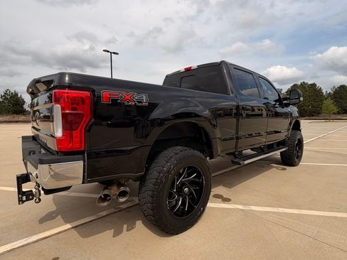 Used 2019 Ford F250 Lariat w/ Lariat Ultimate Package image 5