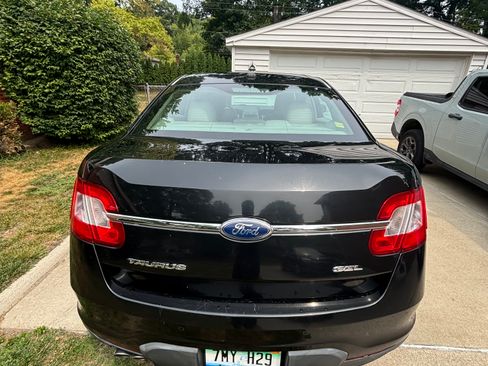 Used 2011 Ford Taurus SEL w/ 201A Rapid Spec Order Code FWD image 5
