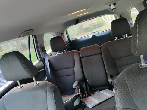 Used 2018 Honda Pilot EX image 11