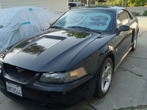 Used 2004 Ford Mustang GT Premium RWD image 2