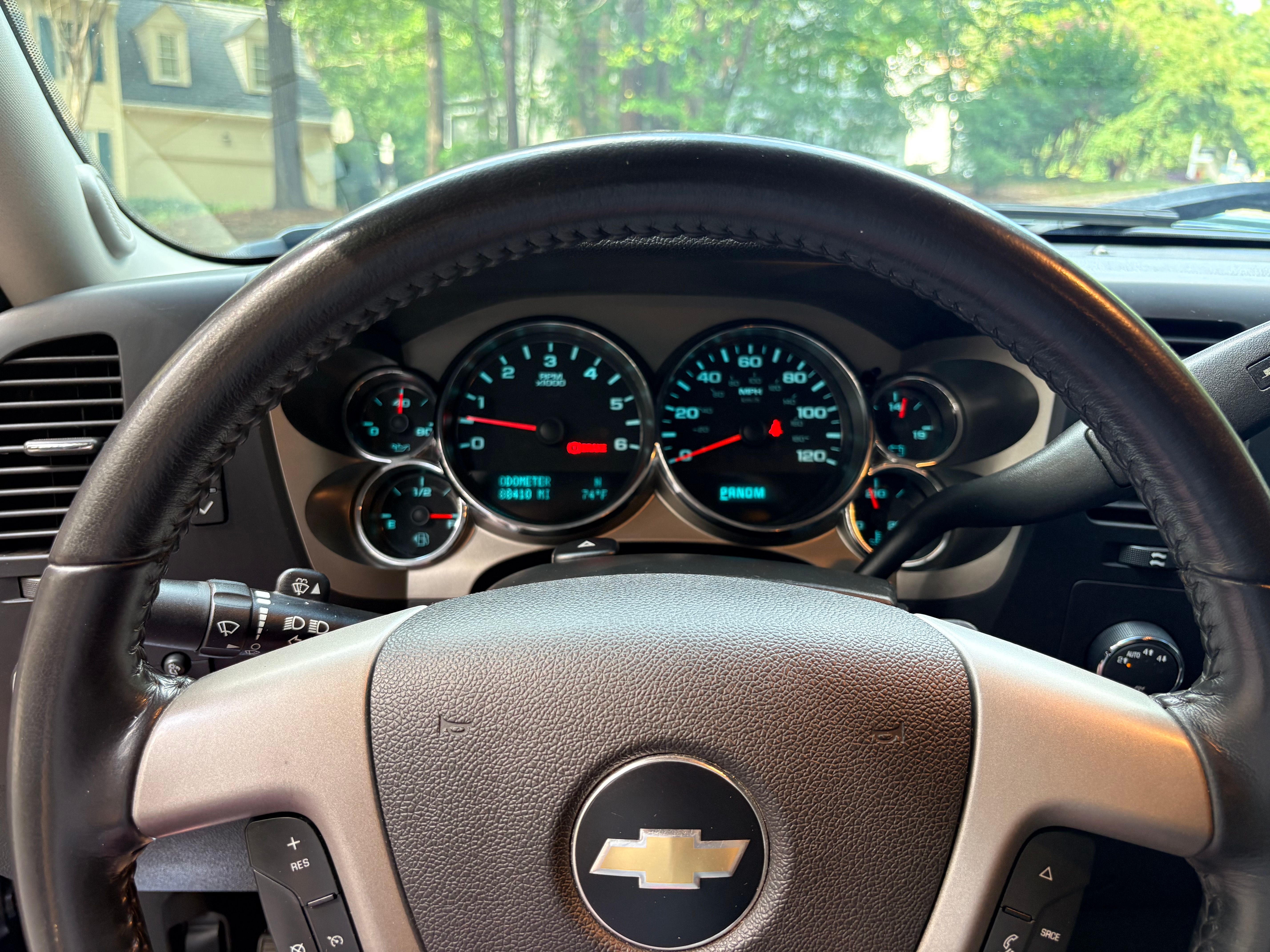 Used 2010 Chevrolet Silverado 1500 LT w/ Power Pack Plus AWD/4WD image 29