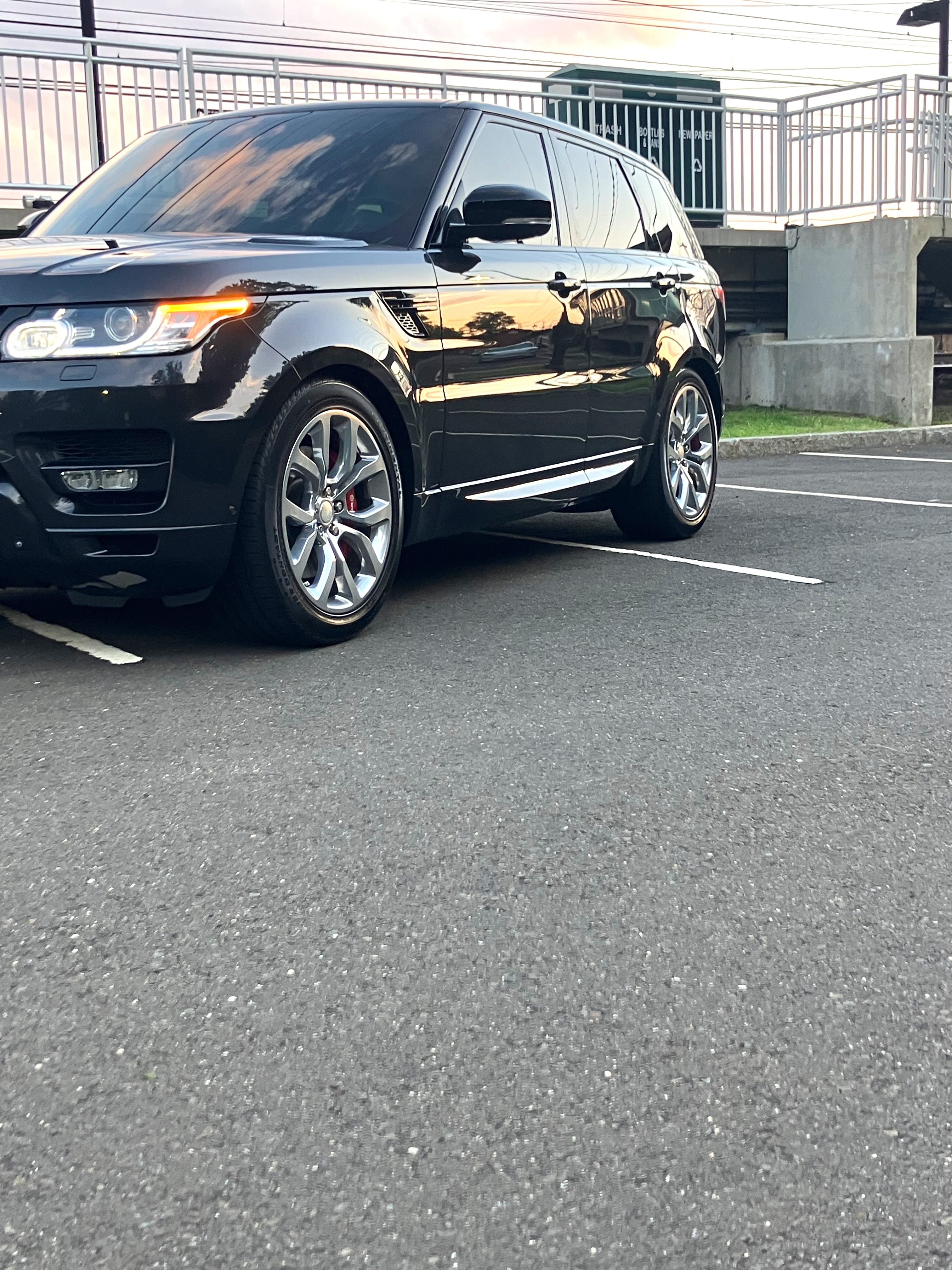 Used 2014 Land Rover Range Rover Sport Supercharged AWD/4WD image 1