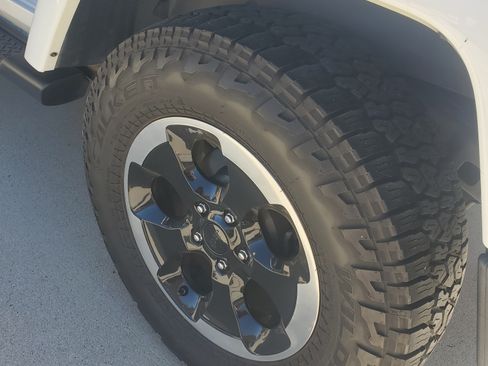 Used 2014 Jeep Wrangler Unlimited Sahara image 10