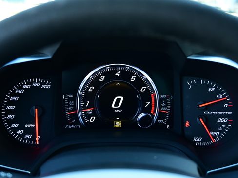 Used 2017 Chevrolet Corvette Grand Sport RWD image 28