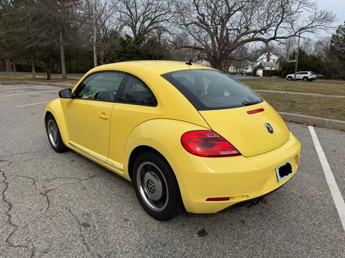 Used 2012 Volkswagen Beetle 2.5 image 9