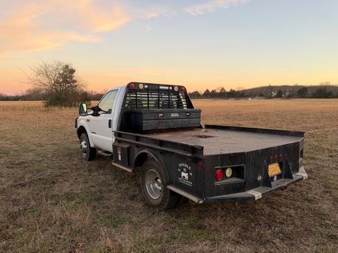 Used 2002 Ford F350 4x4 Regular Cab DRW Super Duty image 4