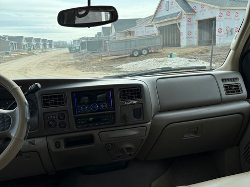 Used 2004 Ford Excursion Limited image 15