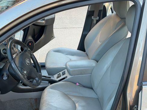 Used 2009 Toyota RAV4 Limited image 22