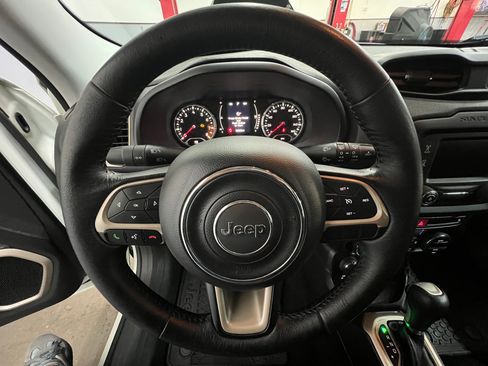 Used 2016 Jeep Renegade Latitude w/ Safety & Security Group image 19