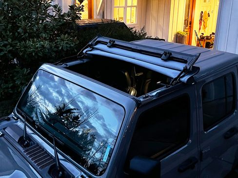 Used 2022 Jeep Gladiator Mojave w/ LED Lighting Group image 9