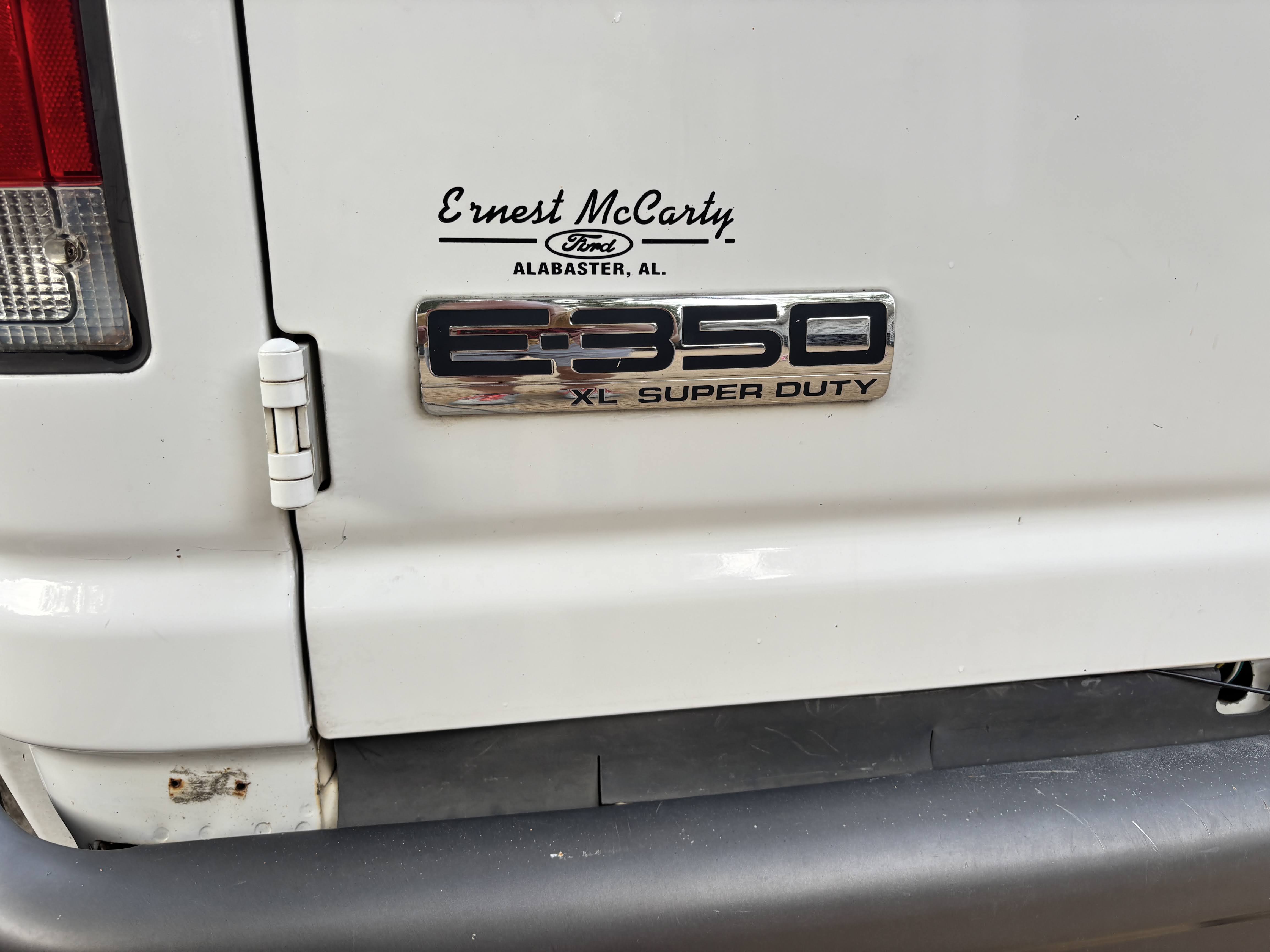 Used 2006 Ford E-350 and Econoline 350 XL RWD image 24