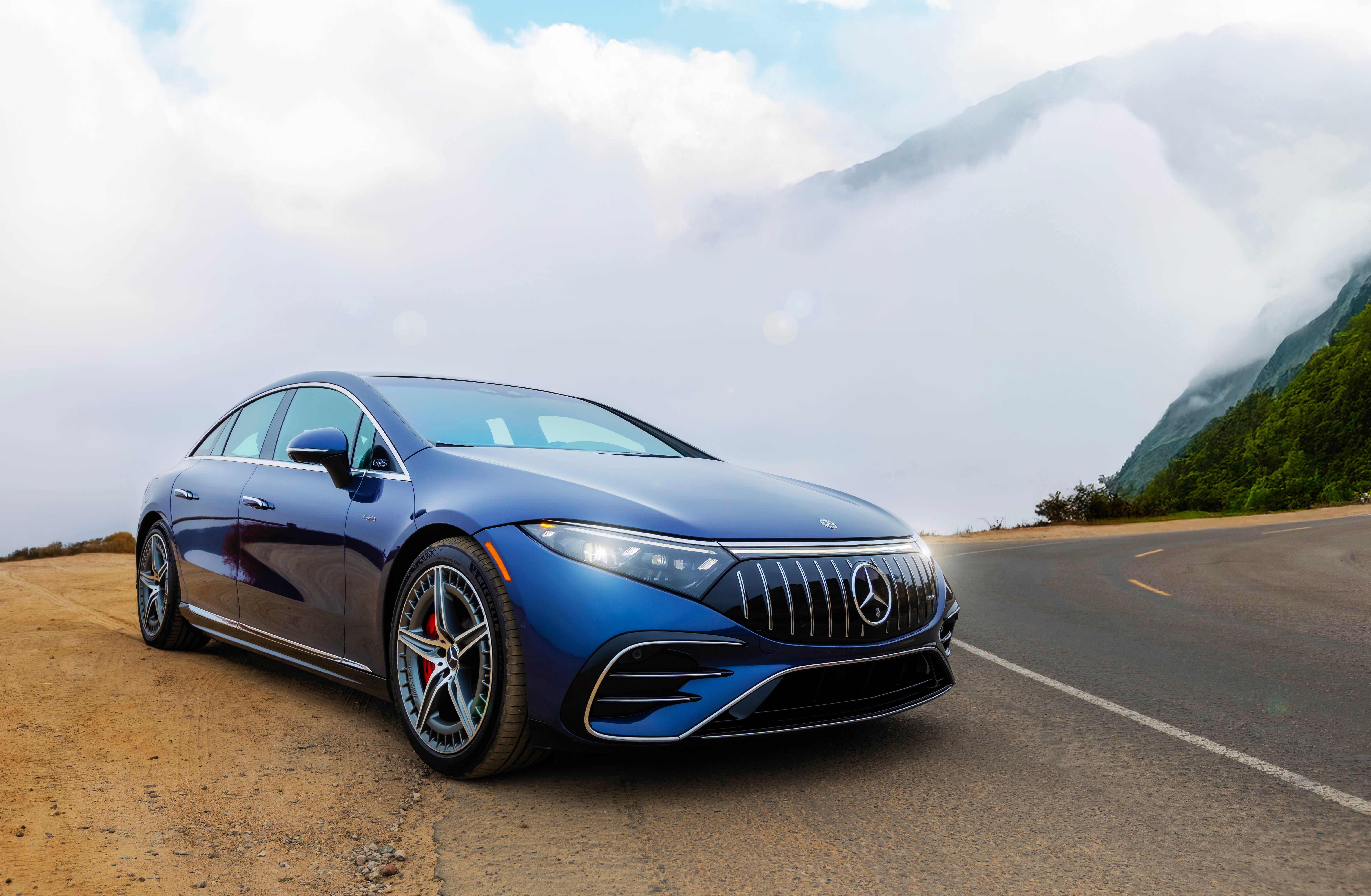 Used 2023 Mercedes-Benz EQS AMG 4MATIC image 2