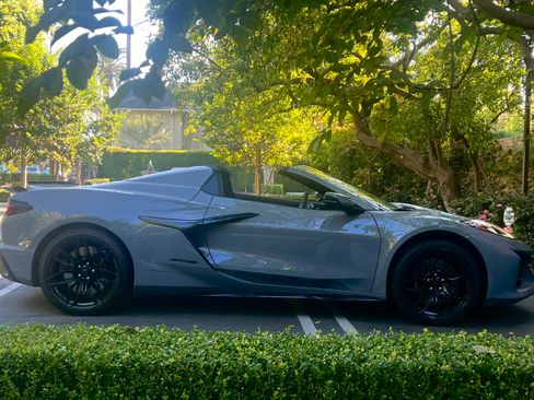 Used 2024 Chevrolet Corvette Z06 w/ Stealth Interior Trim Package image 12