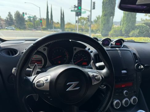 Used 2010 Nissan 370Z Touring w/ Sport Pkg image 4