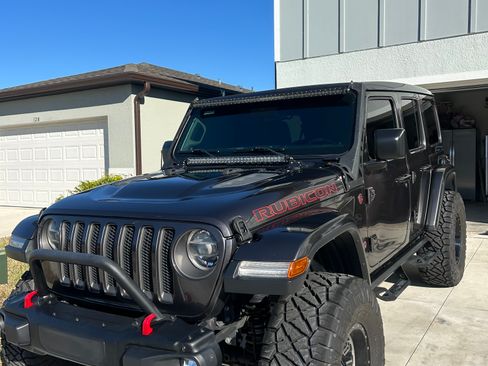 Used 2019 Jeep Wrangler Unlimited Rubicon image 2
