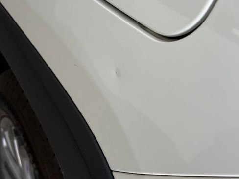 Used 2022 Toyota RAV4 XLE Premium image 17