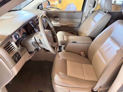 Used 2007 Dodge Durango SLT image 1