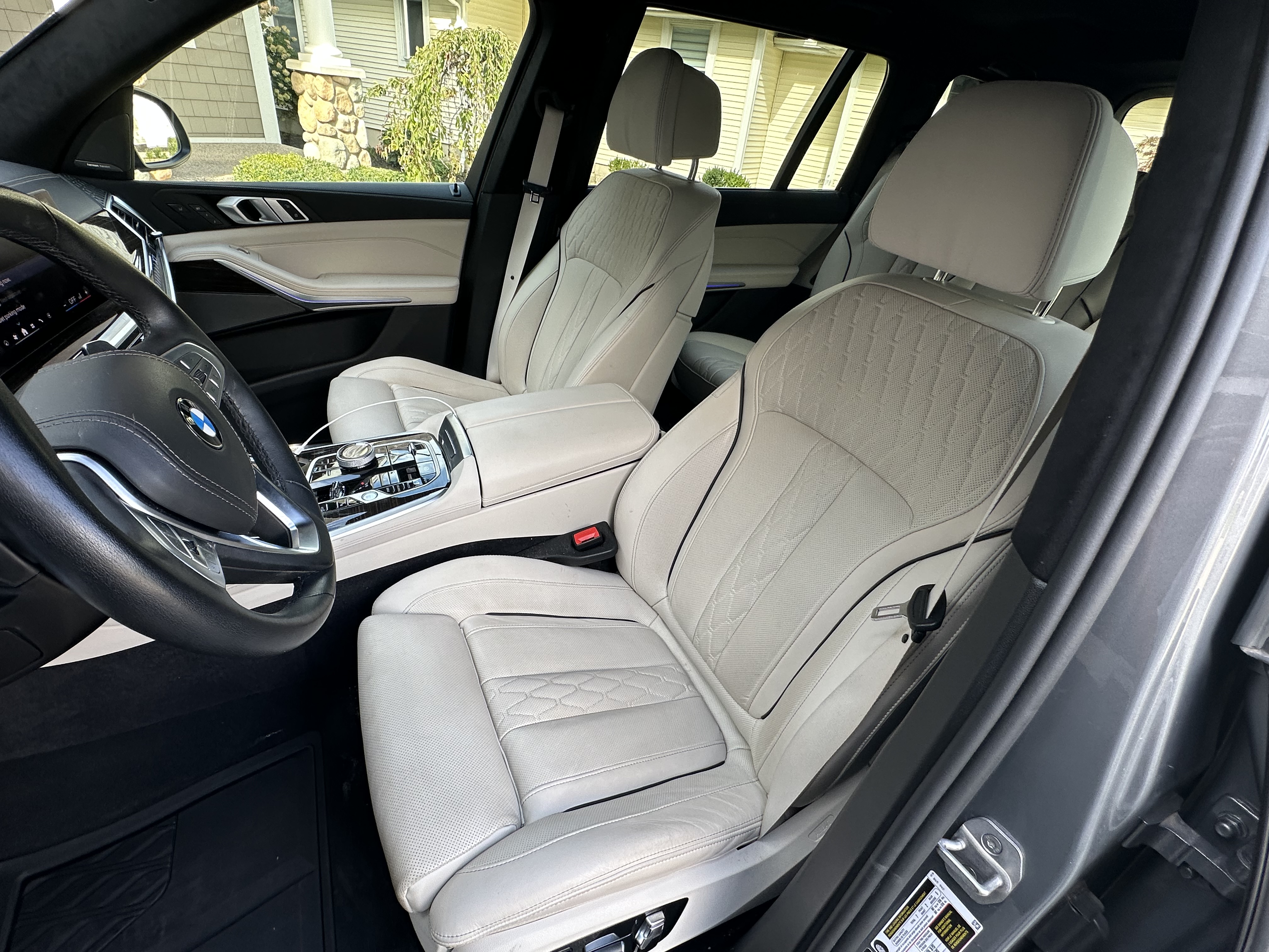 Used 2025 BMW X7 xDrive40i w/ Executive Package AWD/4WD image 5
