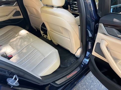 Used 2017 BMW 540i image 17