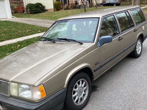 Used 1994 Volvo 940 Turbo RWD image 12