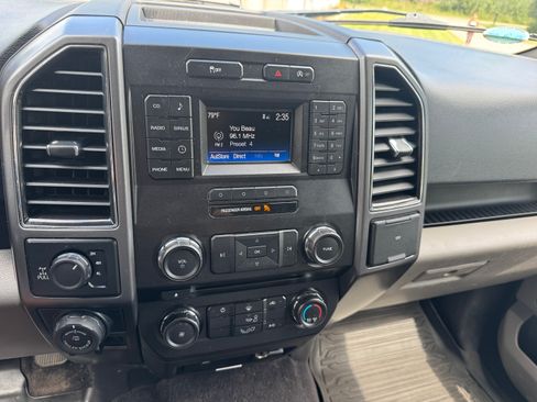 Used 2017 Ford F150 XLT w/ Max Trailer Tow Package image 10