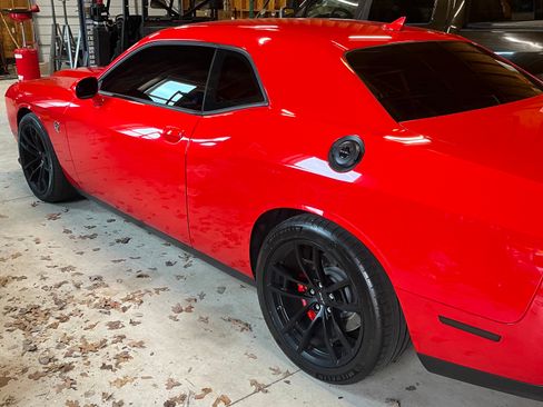 Used 2023 Dodge Challenger SRT Hellcat RWD image 5