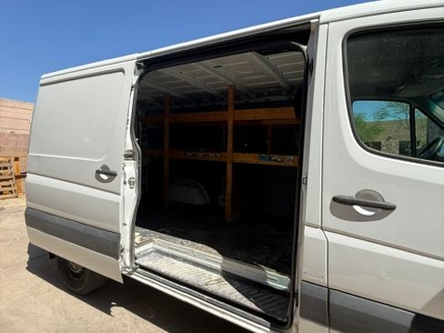Used 2016 Mercedes-Benz Sprinter 2500 image 8