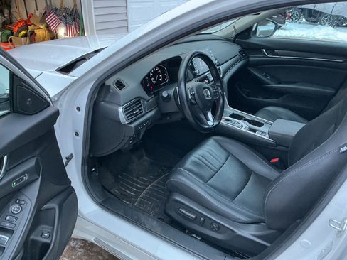 Used 2021 Honda Accord Touring image 18