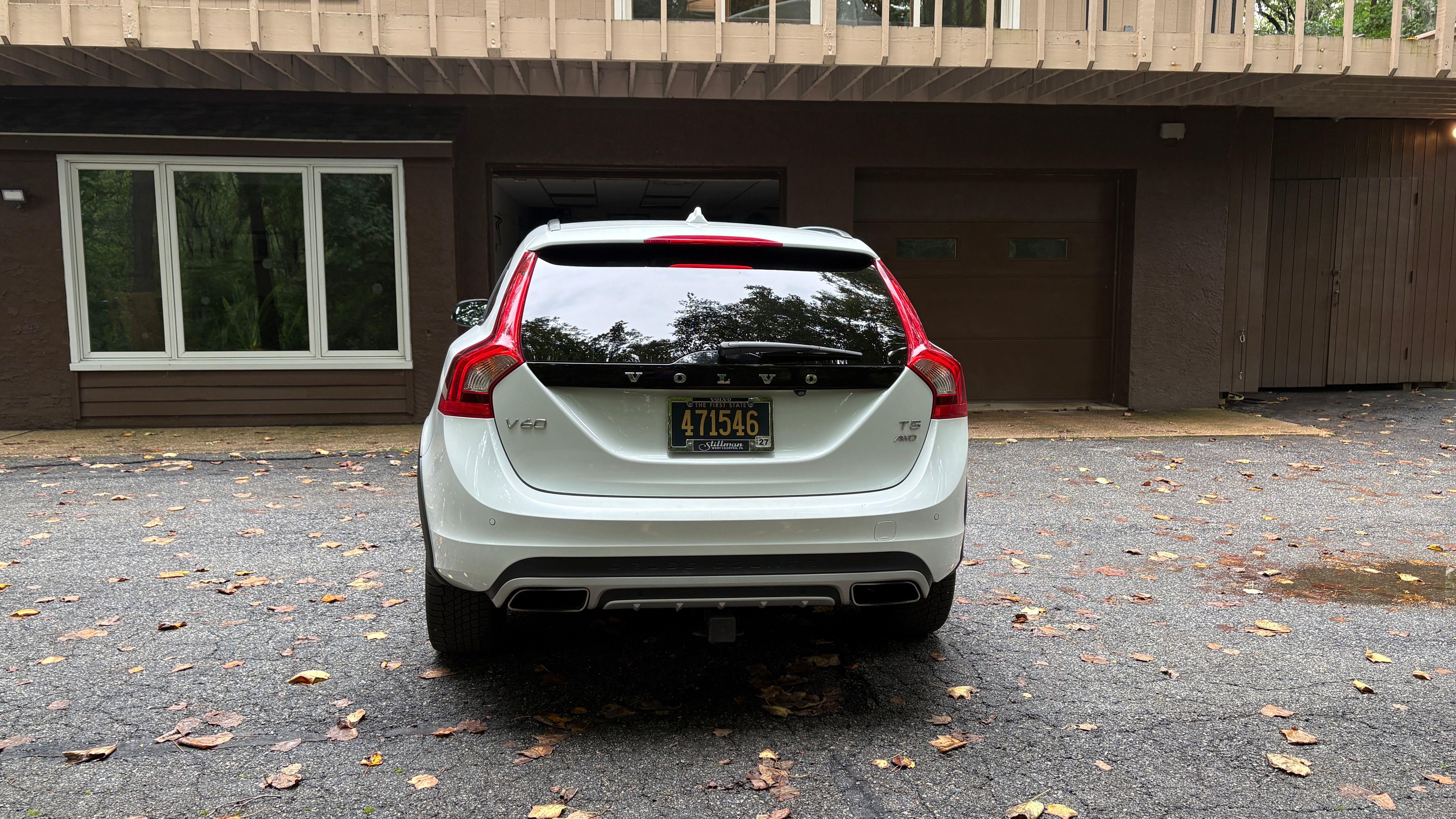 Used 2017 Volvo V60 T5 Cross Country w/ Climate Package AWD/4WD image 5