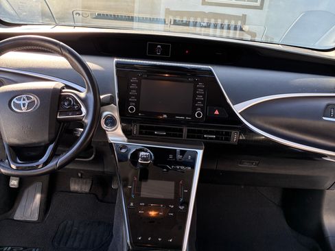 Used 2019 Toyota Mirai FWD image 12