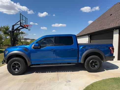 Used 2017 Ford F150 Raptor w/ Equipment Group 802A Luxury AWD/4WD image 11