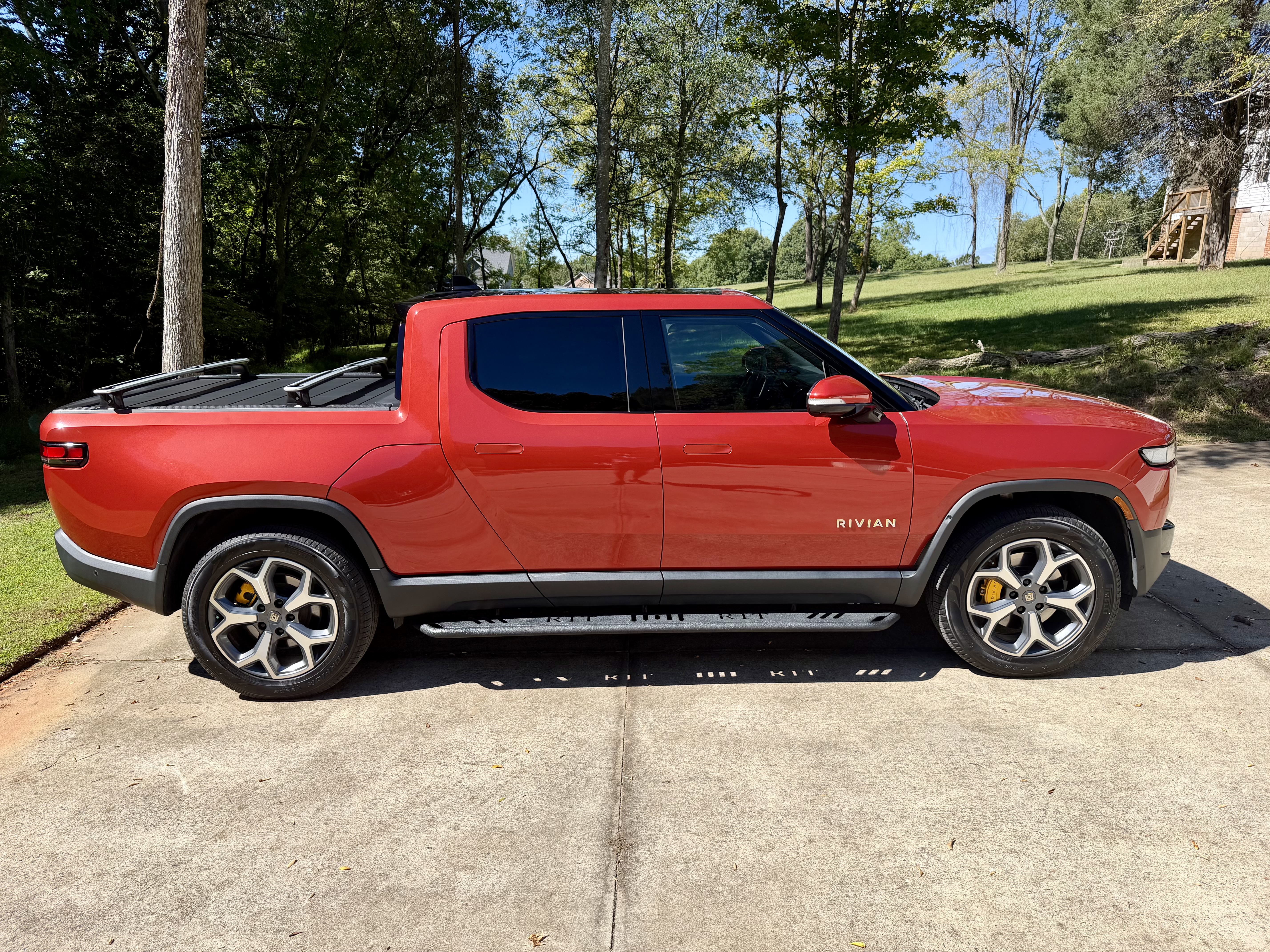 Used 2022 Rivian R1T Adventure AWD/4WD image 2