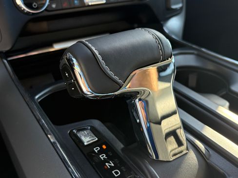 Used 2021 Ford F150 Lariat w/ Equipment Group 502A High image 12