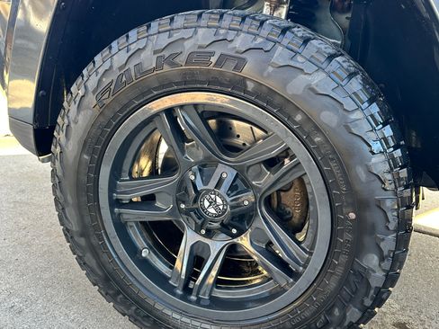 Used 2008 Jeep Grand Cherokee Laredo AWD/4WD image 6